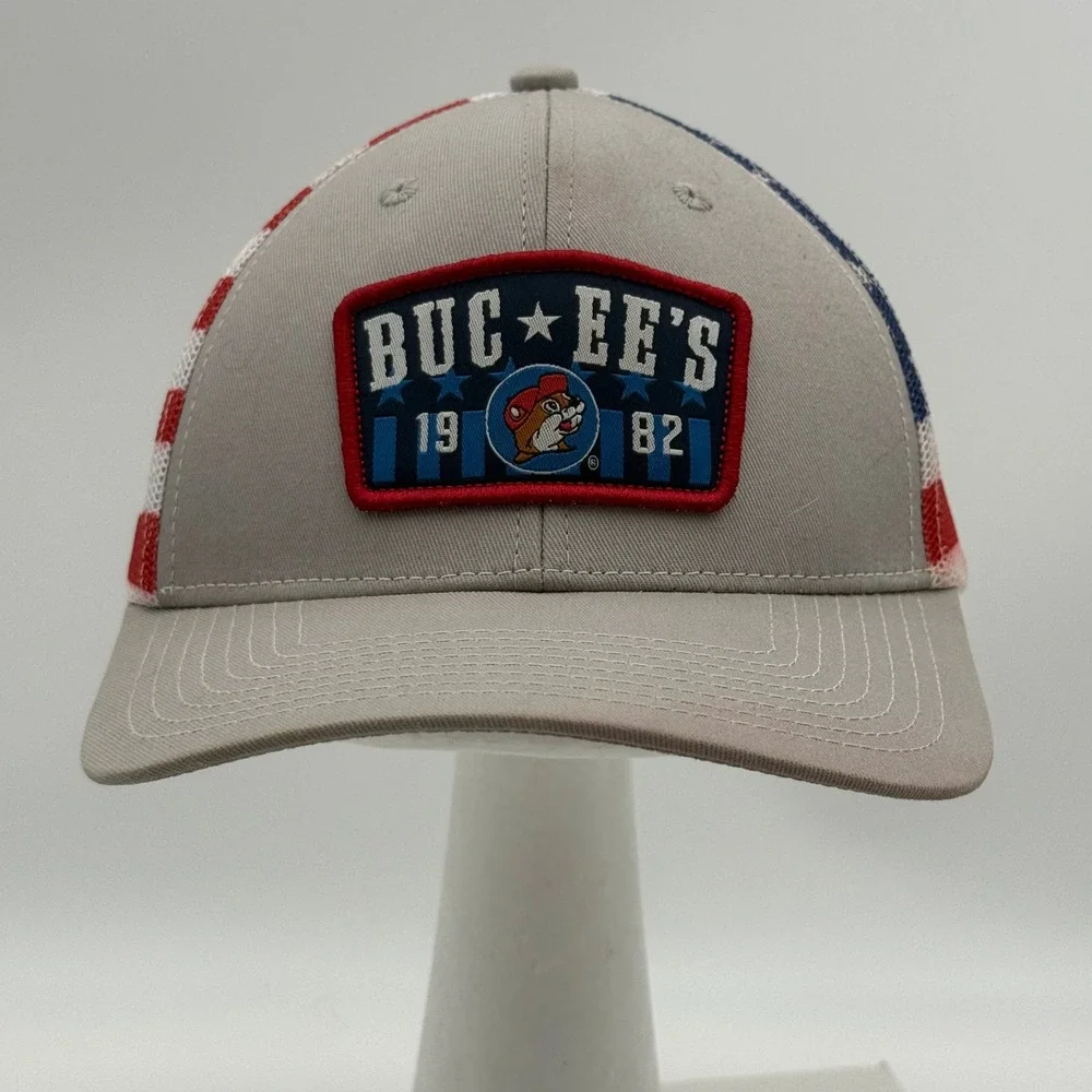 Buc-ee's American Flag Mesh Trucker Hat Grey Patriotic Snapback Cap 1982 Patch